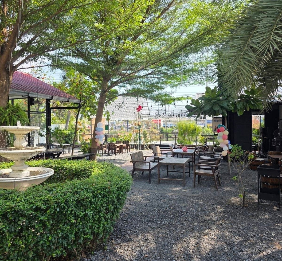 เซ้งร้านค้า/ตลาดนัดสมุทรปราการ สำโรง : เซ้งขาดทุน ร้านอาหาร บรรยากาศดีมาก ใกล้โลตัสบางปู นิคมอุตสาหกรรมบางปู แหล่งชุมชนคนทำงาน