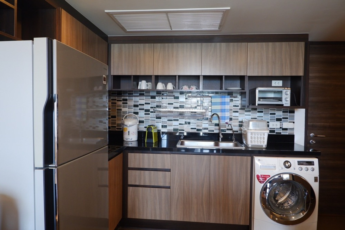 For SaleCondoWitthayu, Chidlom, Langsuan, Ploenchit : 🔥 For Sale !! South Facing !! 🔥 Code C20251200071..........Focus Ploenchit, 1 bedroom, 1 bathroom, furnished, Special Deal!!📣📣