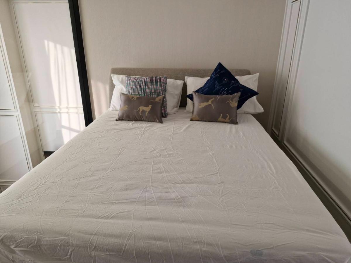 For RentCondoRatchathewi,Phayathai : 🔥Rent Now🔥 Park Origin Chula Ratchathewi, near BTS Ratchathewi station and adjacent to the MRT Orange Line Ratchathewi station. Fully furnished and ready to move in.