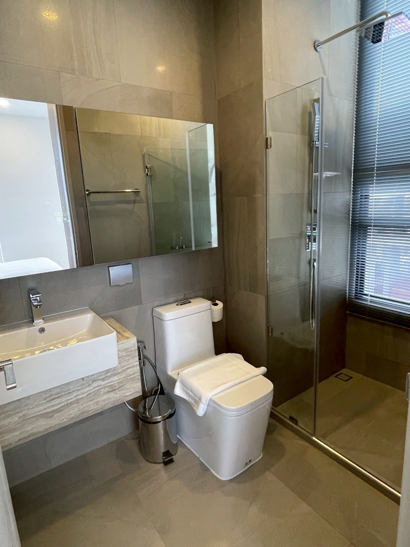 For RentCondoRatchathewi,Phayathai : 🔥Rent Now🔥 Park Origin Phaya Thai, near BTS Phaya Thai station, connecting to Airport Link and BTS Victory Monument. Fully furnished and ready to move in.