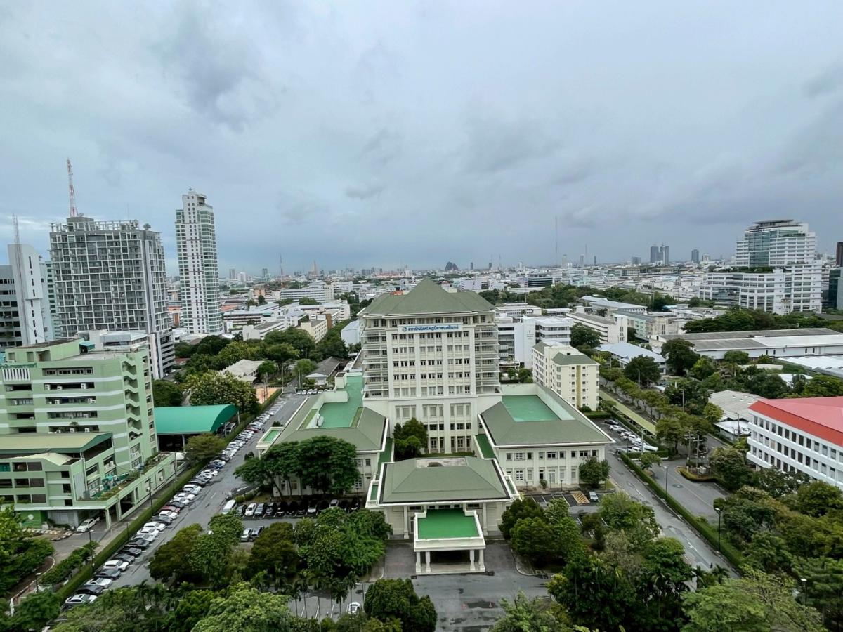 For RentCondoRatchathewi,Phayathai : 🔥Rent Now🔥 Park Origin Phaya Thai, near BTS Phaya Thai station, connecting to Airport Link and BTS Victory Monument. Fully furnished and ready to move in.