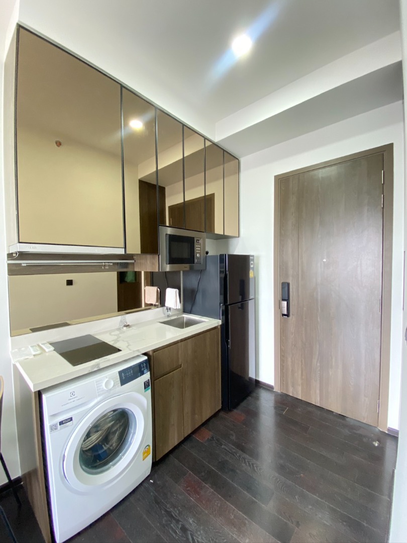 For SaleCondoSukhumvit, Asoke, Thonglor : 🔥Urgent Sale🔥 Park Origin Thonglor, near BTS Thonglor station, on Sukhumvit Road. Fully furnished and ready to move in.