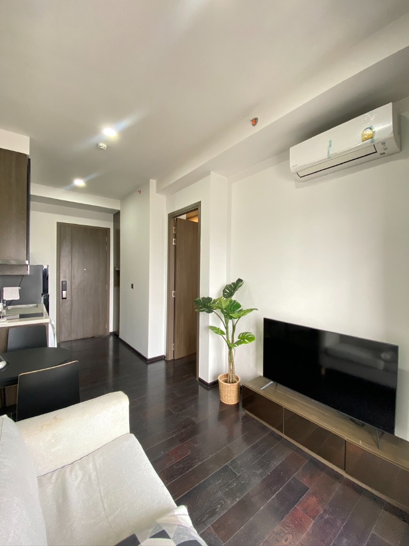 For SaleCondoSukhumvit, Asoke, Thonglor : 🔥Urgent Sale🔥 Park Origin Thonglor, near BTS Thonglor station, on Sukhumvit Road. Fully furnished and ready to move in.
