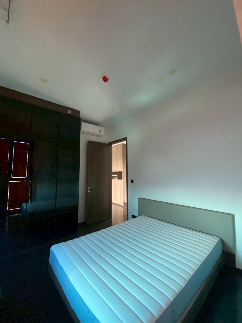 For SaleCondoSukhumvit, Asoke, Thonglor : 🔥Urgent Sale🔥 Park Origin Thonglor, near BTS Thonglor station, on Sukhumvit Road. Fully furnished and ready to move in.