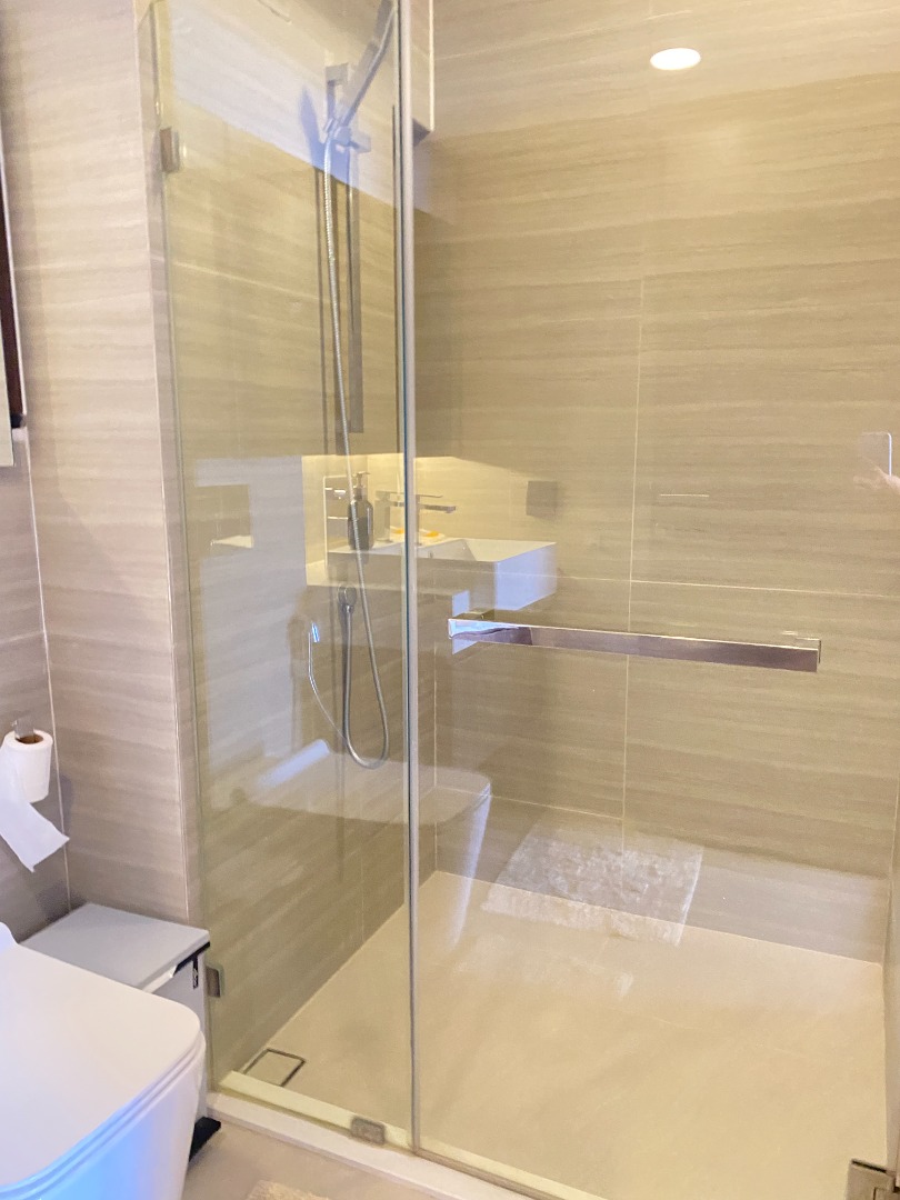 For SaleCondoSukhumvit, Asoke, Thonglor : 🔥Urgent Sale🔥 Park Origin Thonglor, near BTS Thonglor station, on Sukhumvit Road. Fully furnished and ready to move in.