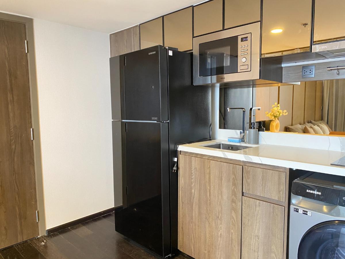 For SaleCondoSukhumvit, Asoke, Thonglor : 🔥Urgent Sale🔥 Park Origin Thonglor, near BTS Thonglor station, on Sukhumvit Road. Fully furnished and ready to move in.