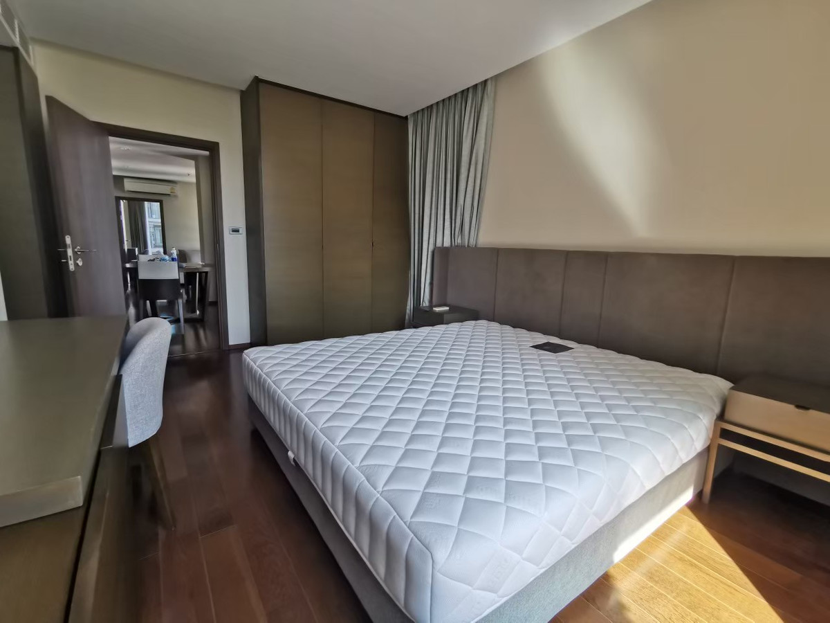 ขายคอนโดสาทร นราธิวาส :  2 ห้องนอน ที่ The Hudson Sathorn 7, Contact 062-496-6454