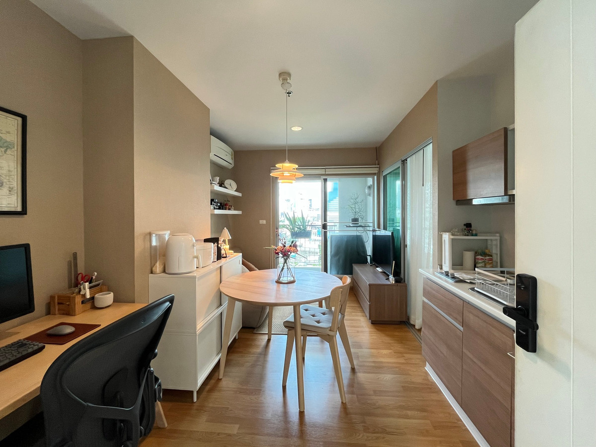 ให้เช่าคอนโดคลองเตย กล้วยน้ำไท : เช่า-Aspire Rama 4 ( BTS เอกมัย 800 ม. ห้องมุม วิวเมือง ตกแต่งพร้อมอยู่ เฟอร์นิเจอร์เครื่องใช้ไฟฟ้าครบ)