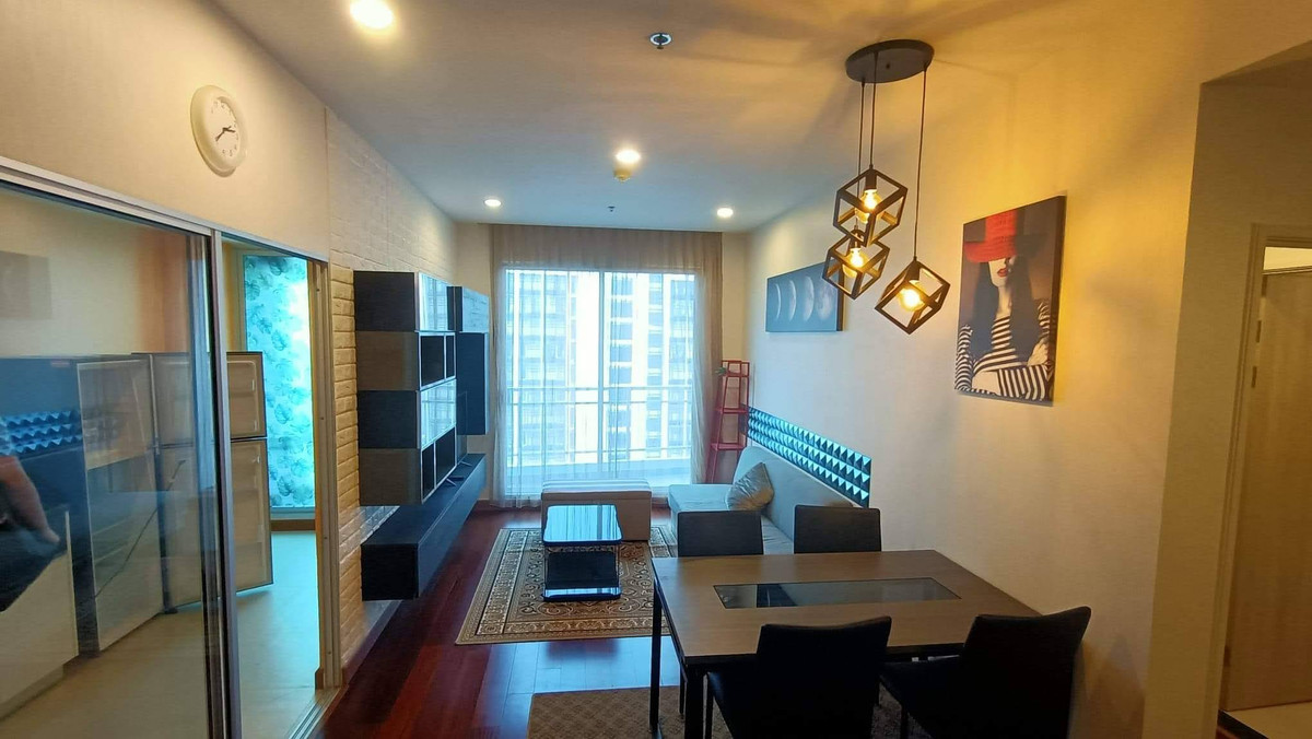 ขายคอนโดสาทร นราธิวาส : 2 ห้องนอน ที่ Supalai Lite Sathorn–Charoenrat, Contact 062-496-6454
