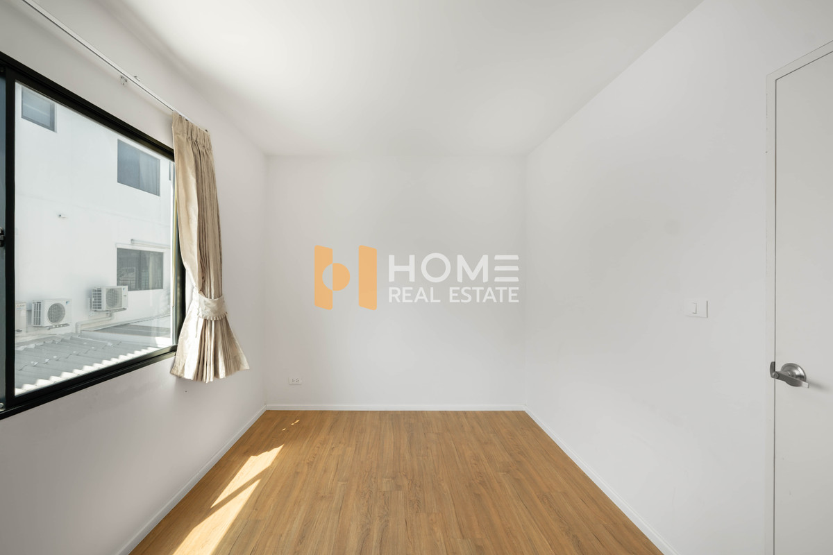 ขายทาวน์โฮมปิ่นเกล้า จรัญสนิทวงศ์ : 🏡 สภาพใหม่กริ๊บ ราคาคุ้มสุดในโครงการ 🔥 บ้านกลางเมือง ปิ่นเกล้า - จรัญ / 3 ห้องนอน (ขาย), Baan Klang Muang Pinklao - Charan / 3 Bedrooma (FOR SALE) BALL213