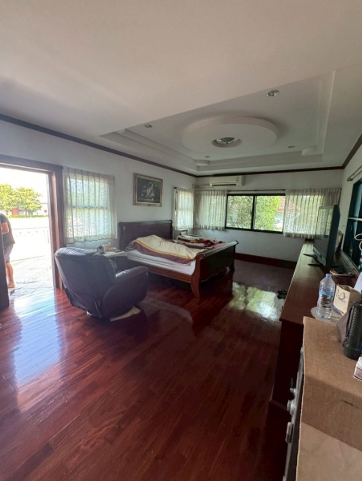 For SaleHousePathum Thani,Rangsit, Thammasat : For sale: 2-storey detached house, area 400 sq m. (1 rai), with 2 other houses and 1 more residence, with parking lot. in the same fence Muang Aek Rangsit, Rangsit University, Pathum Thani