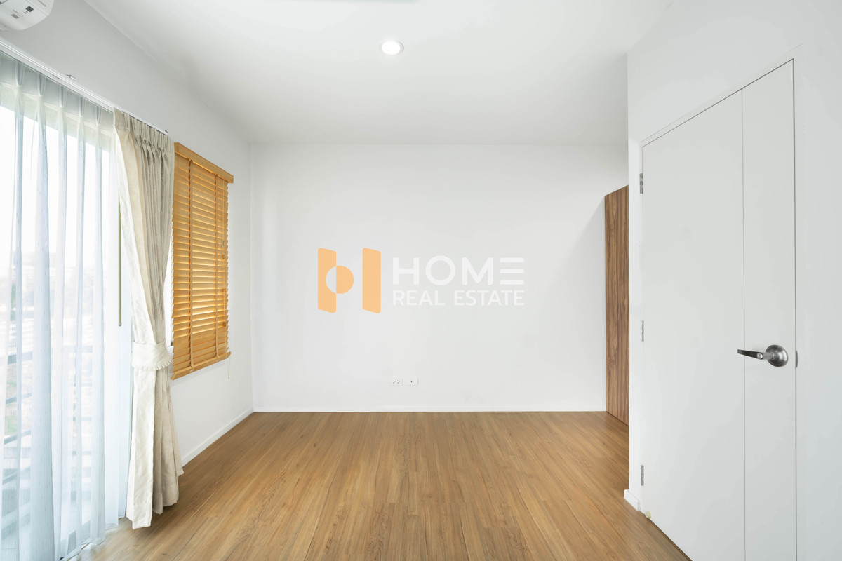 ขายทาวน์โฮมปิ่นเกล้า จรัญสนิทวงศ์ : 🏡 สภาพใหม่กริ๊บ ราคาคุ้มสุดในโครงการ 🔥 บ้านกลางเมือง ปิ่นเกล้า - จรัญ / 3 ห้องนอน (ขาย), Baan Klang Muang Pinklao - Charan / 3 Bedrooma (FOR SALE) BALL213