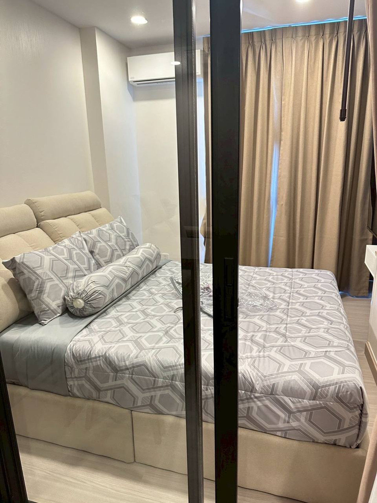 For RentCondoThaphra, Talat Phlu, Wutthakat : Supalai Lite Thaphra Wongwian Yai【𝐑𝐄𝐍𝐓】🔥A light and uncluttered atmosphere; a relaxing feeling.🔥 Contact Line ID: @hacondo