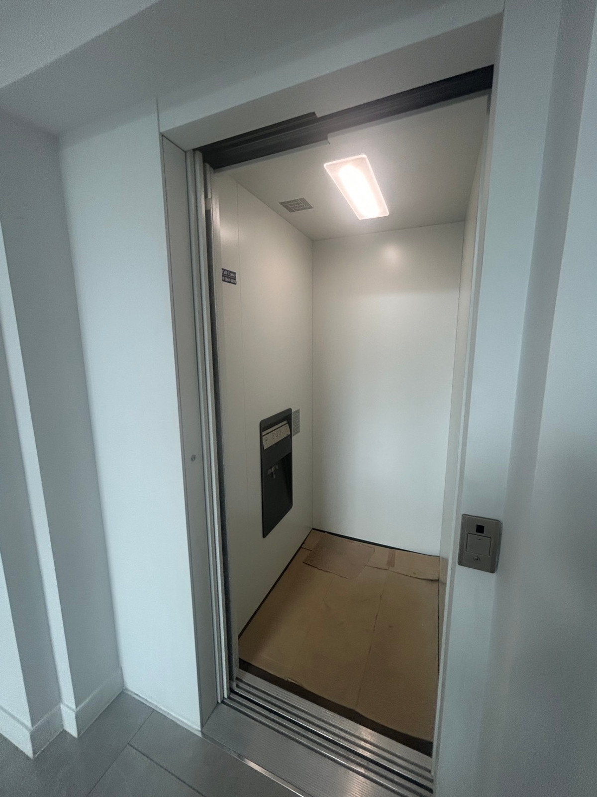 ขายบ้านเลียบทางด่วนรามอินทรา : ขายบ้านเดี่ยวบูก้าน โยธินพัฒนา 3 ชั้น 112.80 วา พื้นที่ใช้สอย 737 ตรม.  พร้อมสระว่ายน้ำ เเละลิฟท์โดยสาร