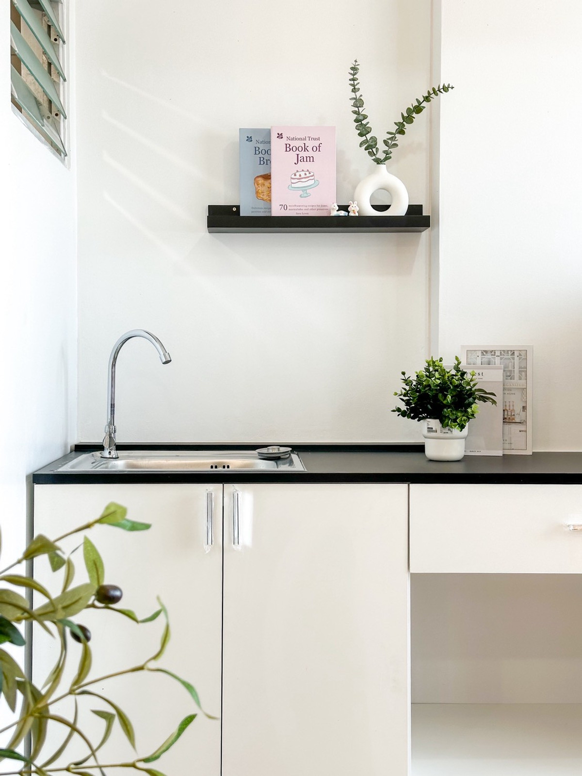 ขายคอนโดบางแค เพชรเกษม : 🔥 ห้องสวย! รีโนเวทใหม่ทั้งห้อง สไตล์มินิมอลอบอุ่น ลุมพินี คอนโดทาวน์ บางแค เฟอร์ฯ แน่น ผ่อนถูกกว่าเช่า.!