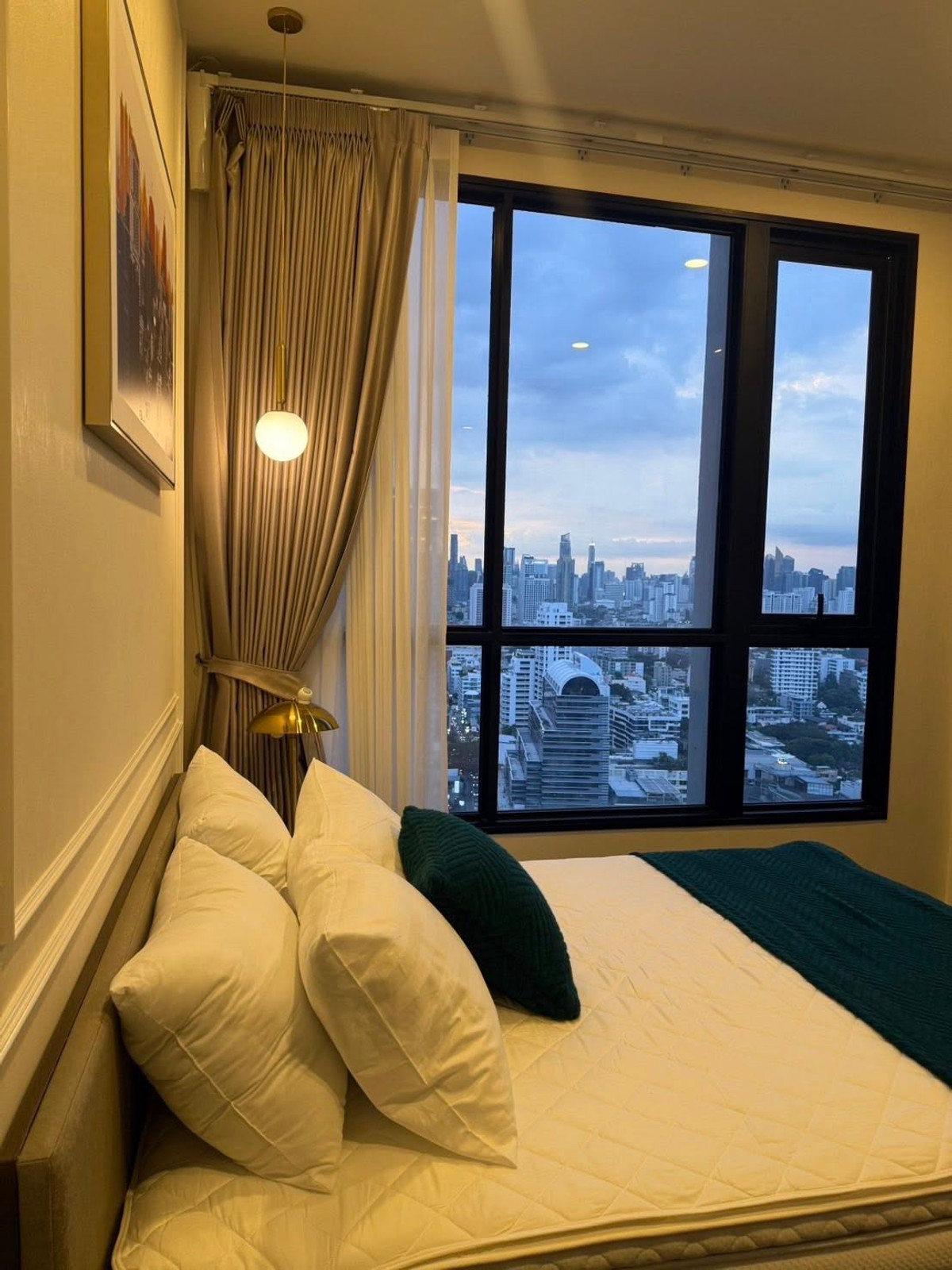 For RentCondoSukhumvit, Asoke, Thonglor : Park Origin Thonglor Condo, convenient travel, near BTS, there is a shuttle, beautiful room, fully furnished, ready to move in!!