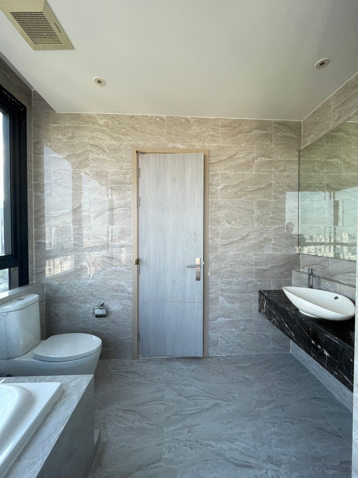 For SaleCondoRama9, Petchburi, RCA : Condo for sale: Ashton Asoke-Rama 9, ALPHA building, 2 bedrooms, 2 bathrooms, usable area 66.96 sq m., ready to receive full promotions. ที่สุดของความ Luxury ใจกลาง New CBD เพียง 230 ม. จาก MRT พระราม 9