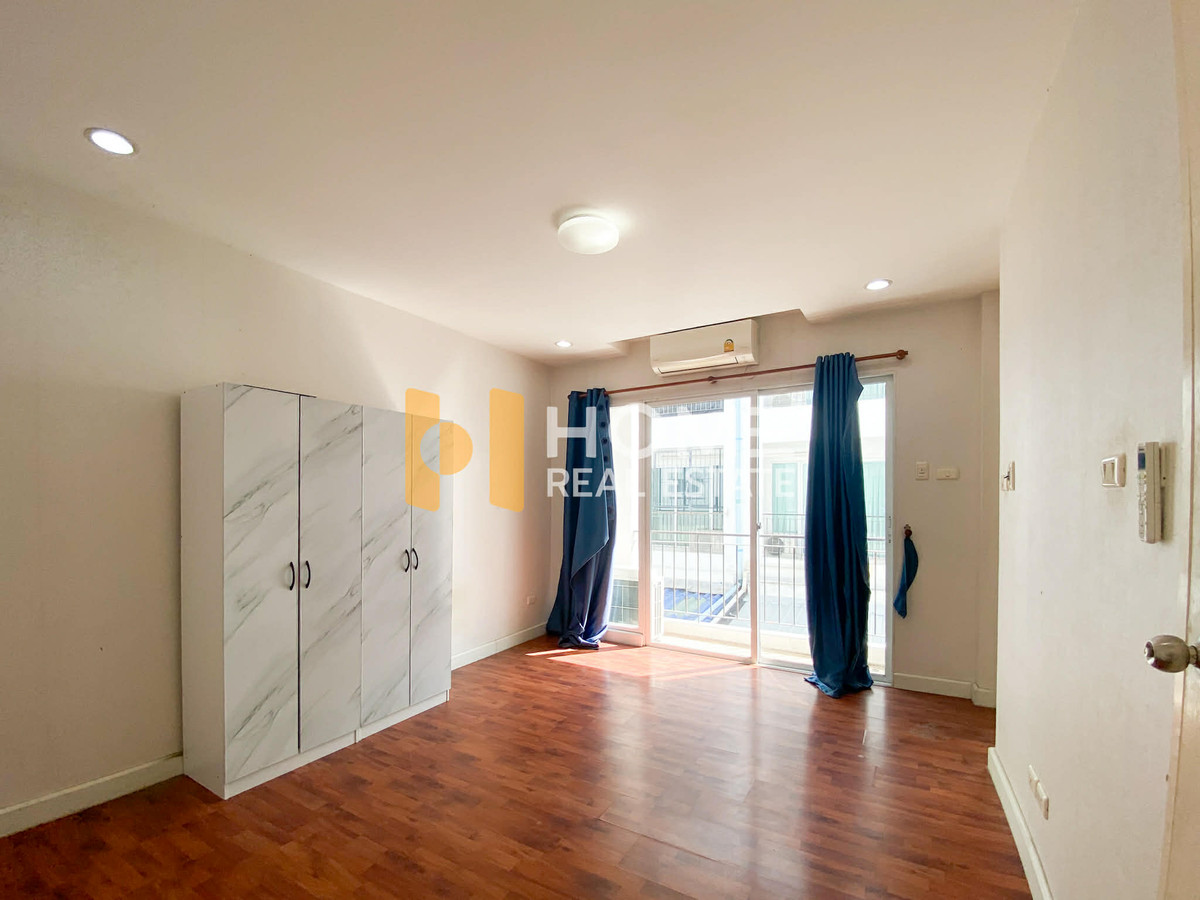 For SaleTownhomePinklao, Charansanitwong : Chuanchuen Charan 3 / 3 Bedrooms (FOR SALE) BALL209