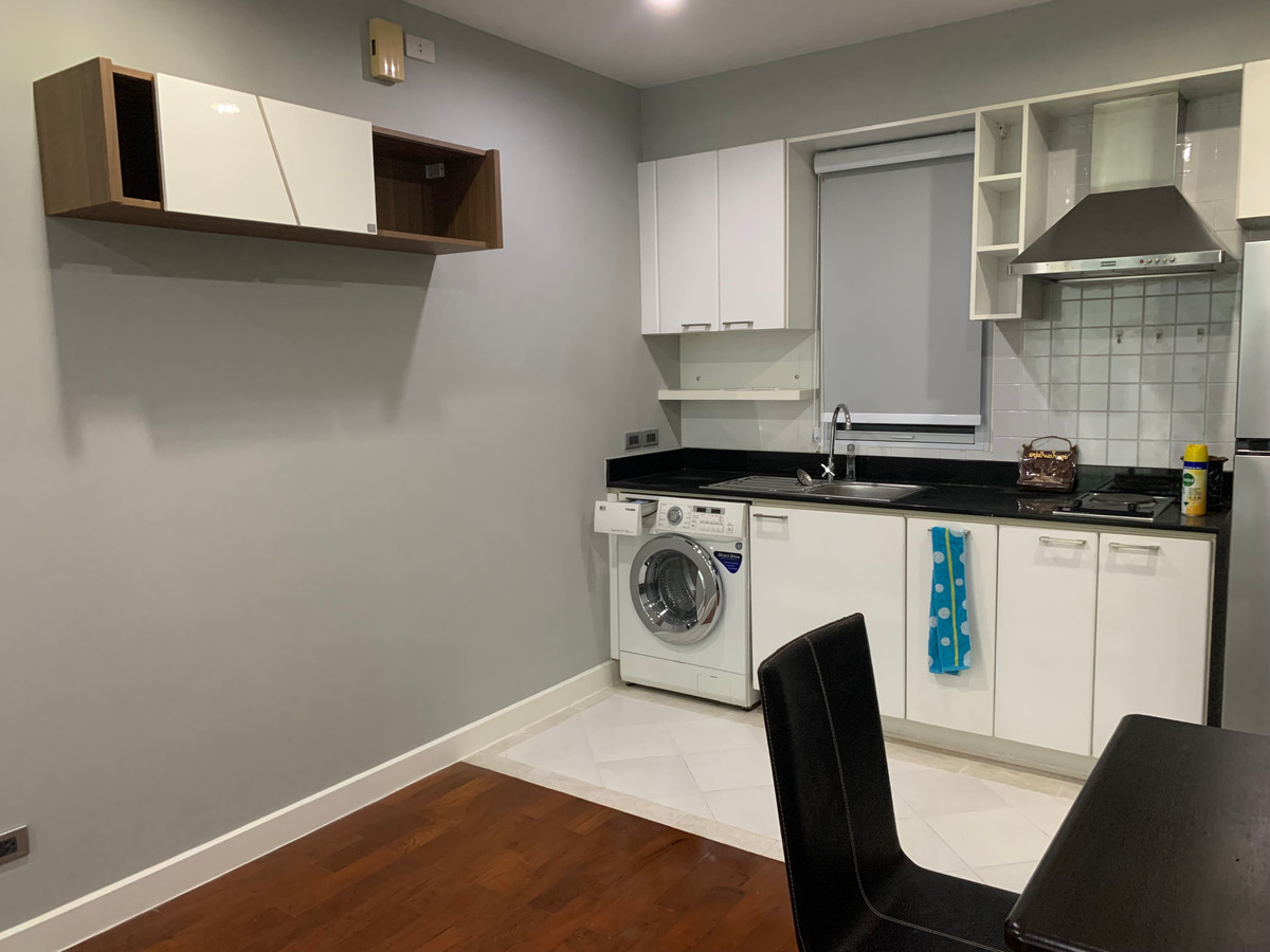 For RentCondoSilom, Saladaeng, Bangrak : Baan Siri Silom【𝐑𝐄𝐍𝐓】🔥Minimalist and clean design, minimal furniture, but fully functional🔥 Contact Line ID: @hacondo