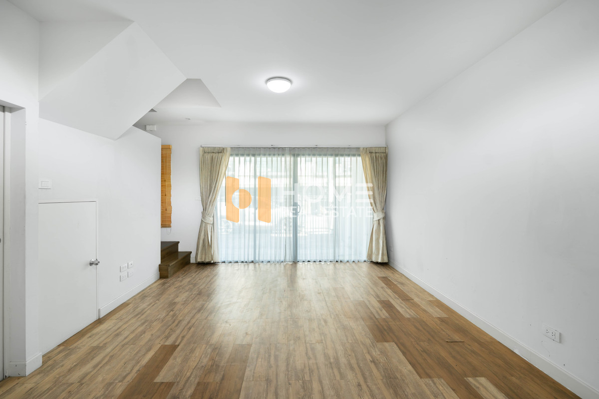 ขายทาวน์โฮมปิ่นเกล้า จรัญสนิทวงศ์ : 🏡 สภาพใหม่กริ๊บ ราคาคุ้มสุดในโครงการ 🔥 บ้านกลางเมือง ปิ่นเกล้า - จรัญ / 3 ห้องนอน (ขาย), Baan Klang Muang Pinklao - Charan / 3 Bedrooma (FOR SALE) BALL213