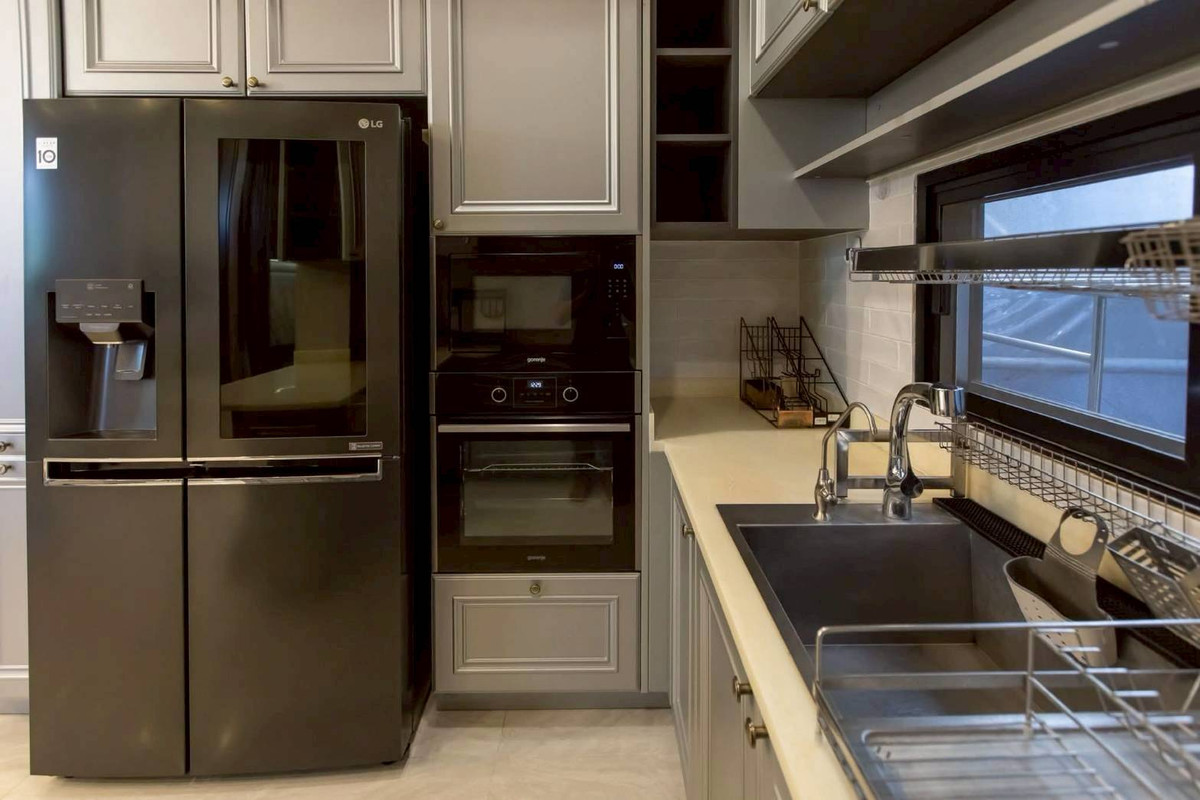 For RentHouseKaset Nawamin,Ladplakao : Artale Ekkamai–Ramintra Fully Furnished 3-Storey Detached Home in Prime City Location Please call: 062-496-6454