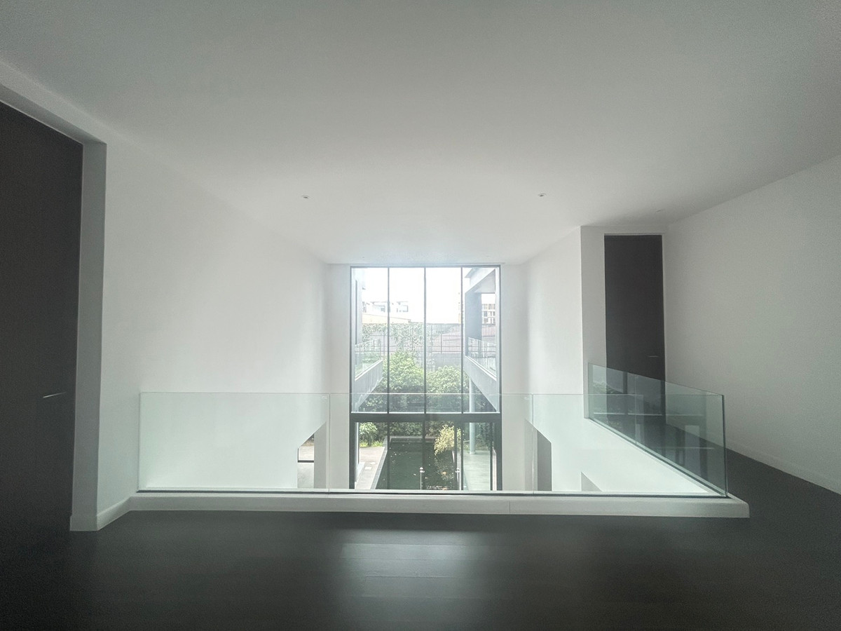 ขายบ้านเลียบทางด่วนรามอินทรา : ขายบ้านเดี่ยวบูก้าน โยธินพัฒนา 3 ชั้น 112.80 วา พื้นที่ใช้สอย 737 ตรม.  พร้อมสระว่ายน้ำ เเละลิฟท์โดยสาร