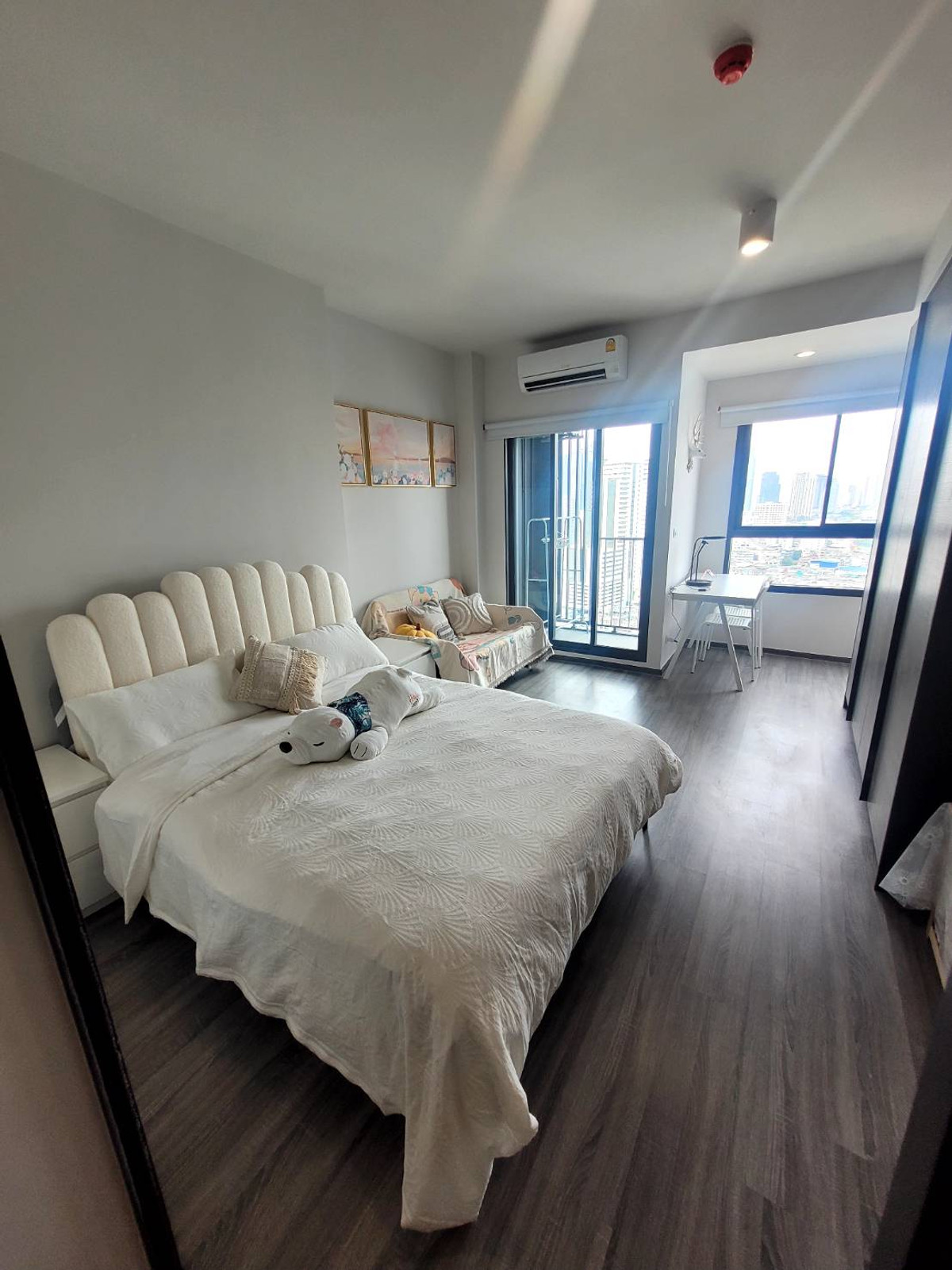 ให้เช่าคอนโดสยาม จุฬา สามย่าน : ด่วน ให้เช่า ห้องตำแหน่งดี วิวสวย ideo chula samyan ราคา 20,000 บาท สนใจติดต่อ 065-464-9497