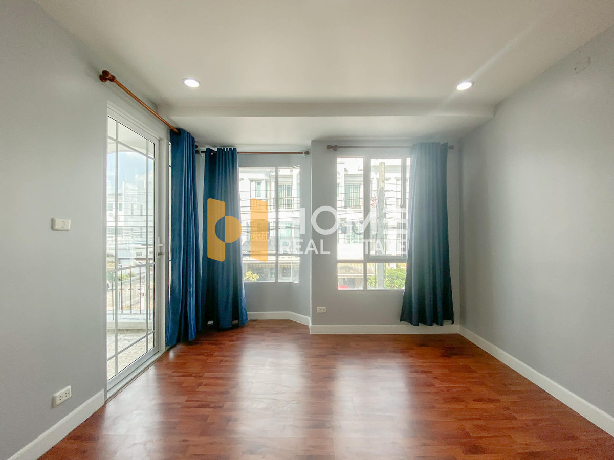 For SaleTownhomePinklao, Charansanitwong : Chuanchuen Charan 3 / 3 Bedrooms (FOR SALE) BALL209