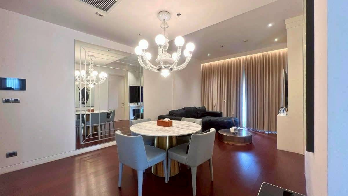 CondoSukhumvit, Asoke, Thonglor : Luxury condo at Khun by Yoo, convenient travel, close to BTS, shuttle available, beautiful room, fully furnished, ready to move in!!