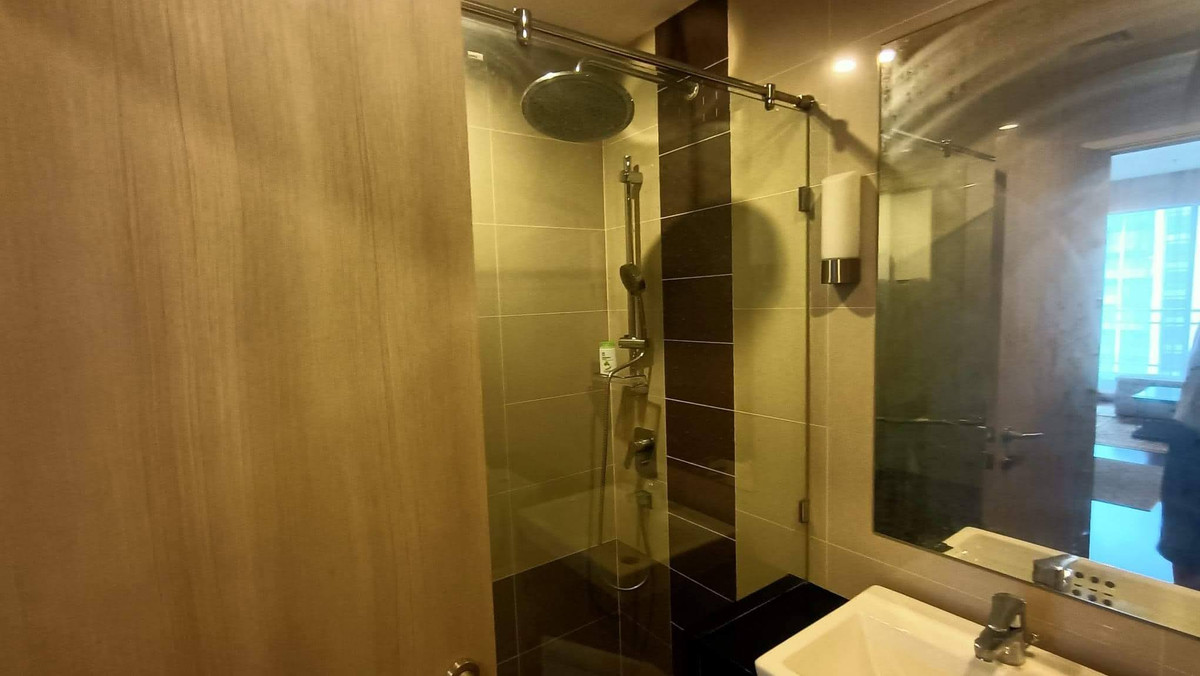 ขายคอนโดสาทร นราธิวาส : 2 ห้องนอน ที่ Supalai Lite Sathorn–Charoenrat, Contact 062-496-6454