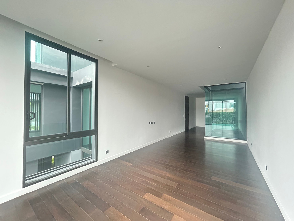 ขายบ้านเลียบทางด่วนรามอินทรา : ขายบ้านเดี่ยวบูก้าน โยธินพัฒนา 3 ชั้น 112.80 วา พื้นที่ใช้สอย 737 ตรม.  พร้อมสระว่ายน้ำ เเละลิฟท์โดยสาร