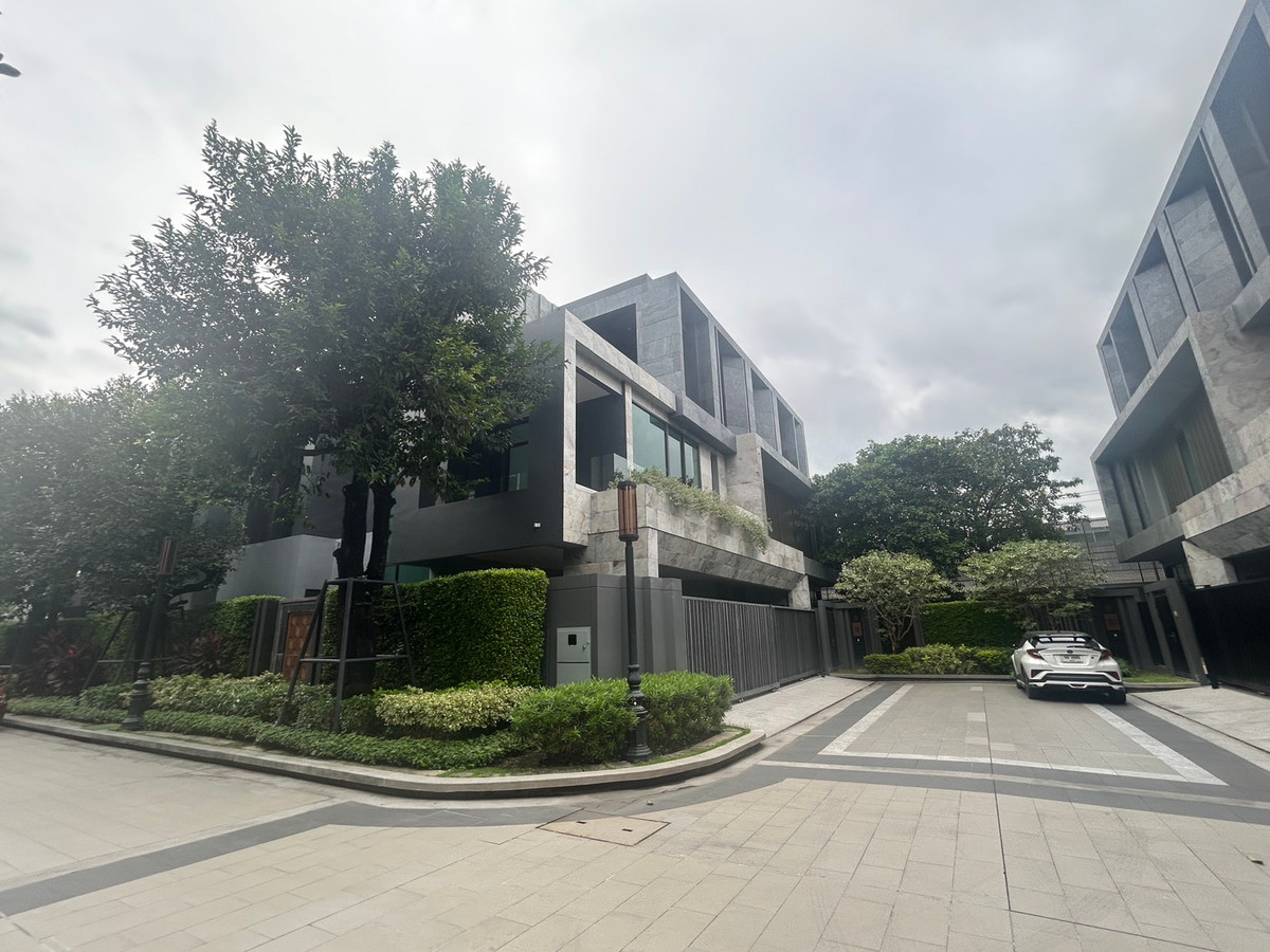 ขายบ้านเลียบทางด่วนรามอินทรา : ขายบ้านเดี่ยวบูก้าน โยธินพัฒนา 3 ชั้น 112.80 วา พื้นที่ใช้สอย 737 ตรม.  พร้อมสระว่ายน้ำ เเละลิฟท์โดยสาร