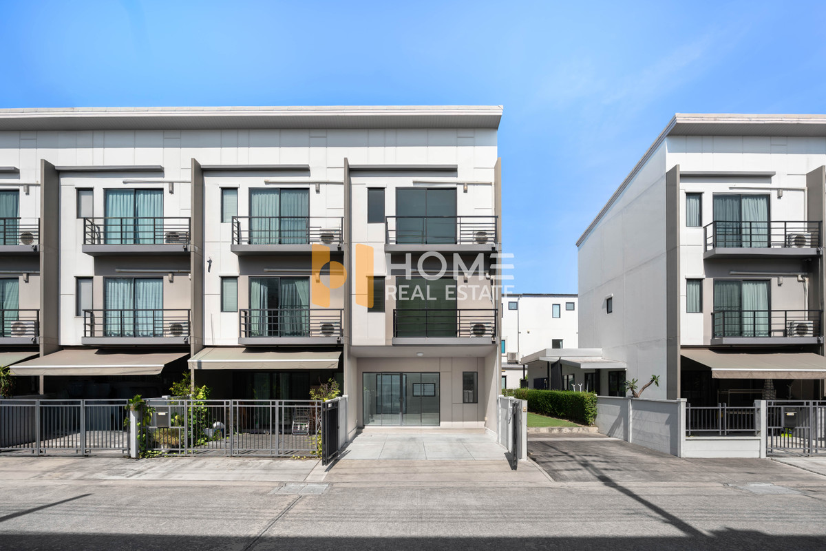 For SaleTownhomePinklao, Charansanitwong : Baan Klang Muang Pinklao - Charan / 3 Bedrooma (FOR SALE) BALL213