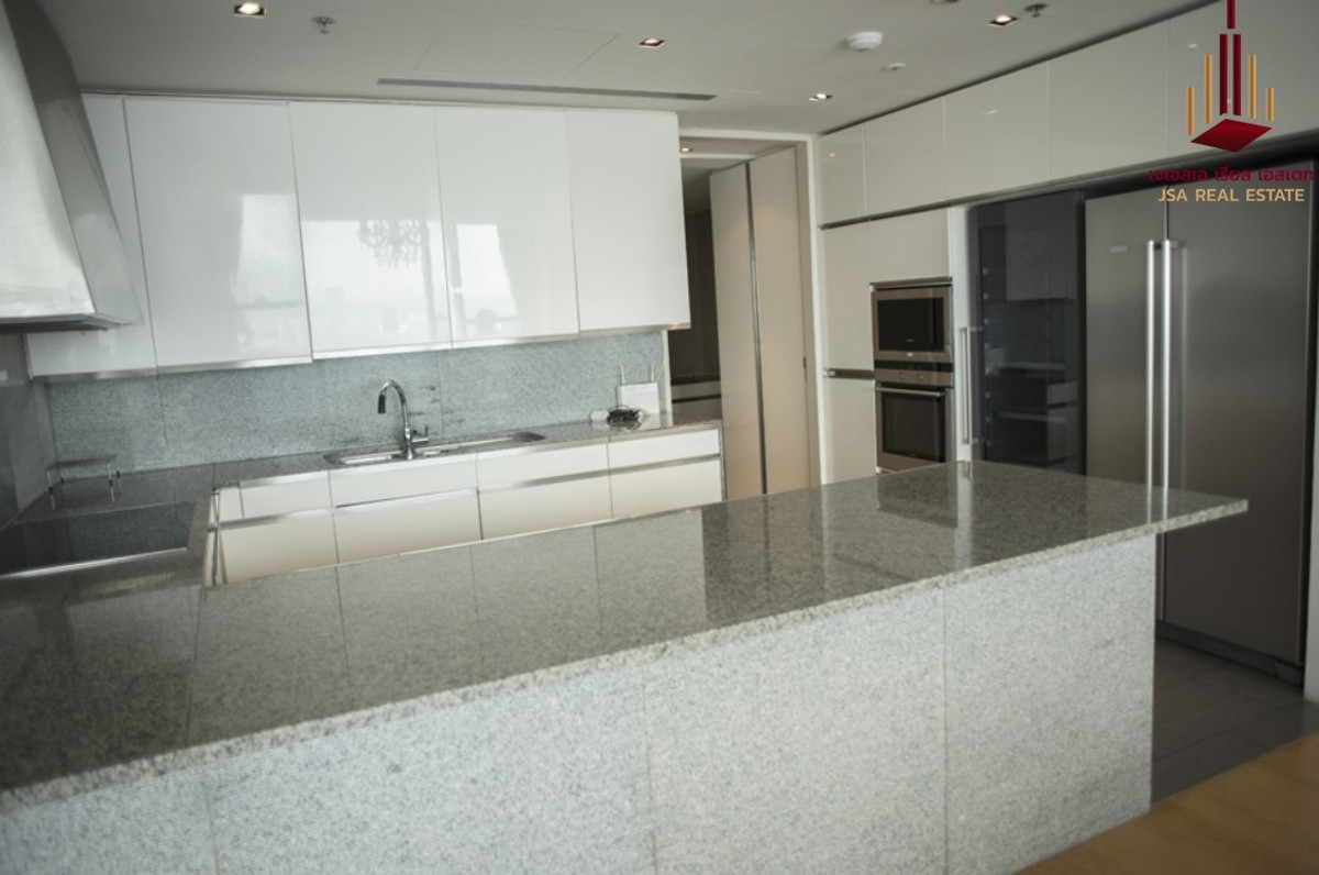 For RentCondoSathorn, Narathiwat : ✨ For Rent: The Met Condo ✨ 💰 Only 120,000 THB/month