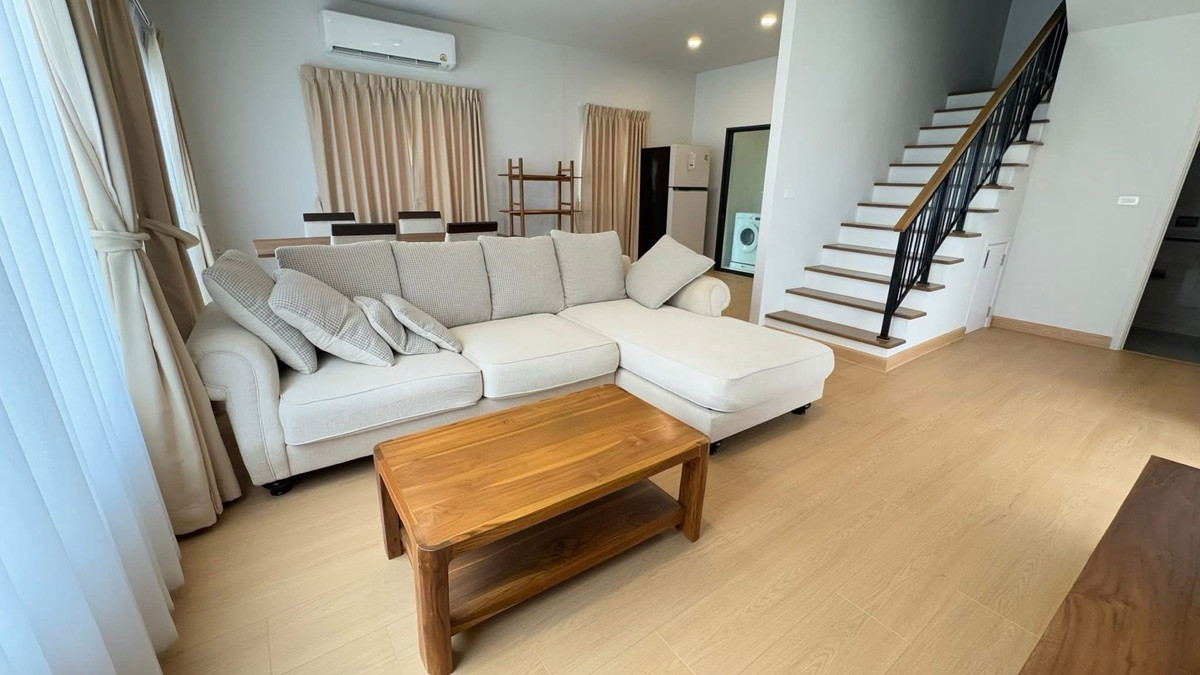 ให้เช่าสมุทรปราการ สำโรง : บ้าน ให้เช่า ตกแต่งครบ ติดถนนบางนา-ตราด กม.35 พร้อมเข้าอยู่ เลี้ยงสัตว์ได้ 