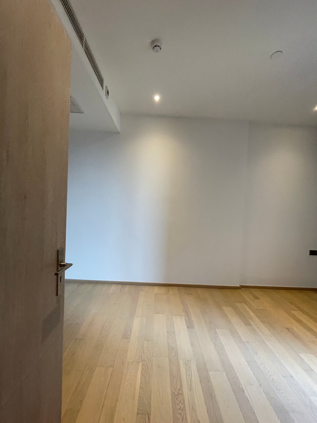 For SaleCondoRama9, Petchburi, RCA : Condo for sale: Ashton Asoke-Rama 9, 1 bedroom XL function, area 40.95 sq m, in the OMEGA building, ready to receive full promotions. The ultimate in luxury in the heart of New CBD, only 230 m. from MRT.