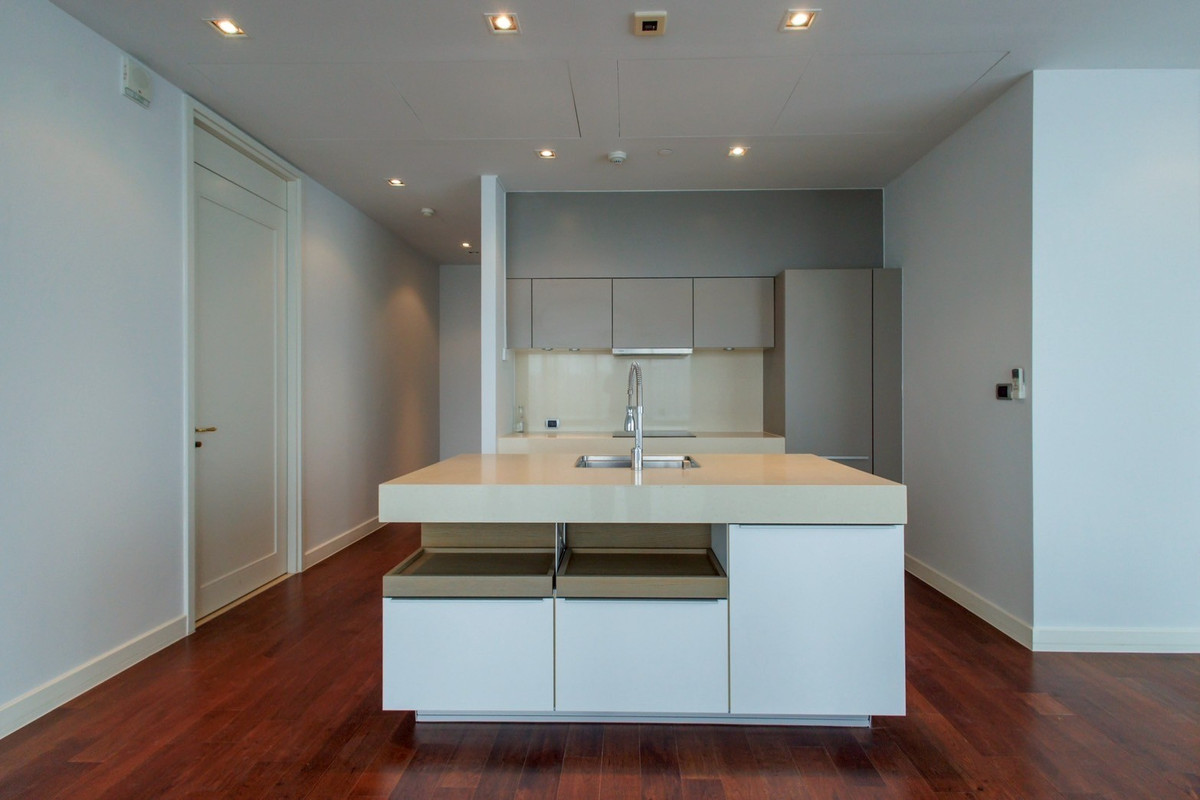 ให้เช่าคอนโดสุขุมวิท อโศก ทองหล่อ : Marque Sukhumvit 39 ยูนิตชั้นสูง 2 ห้องนอน พื้นที่กว้าง วิวเปิดโล่ง Please call: 062-496-6454