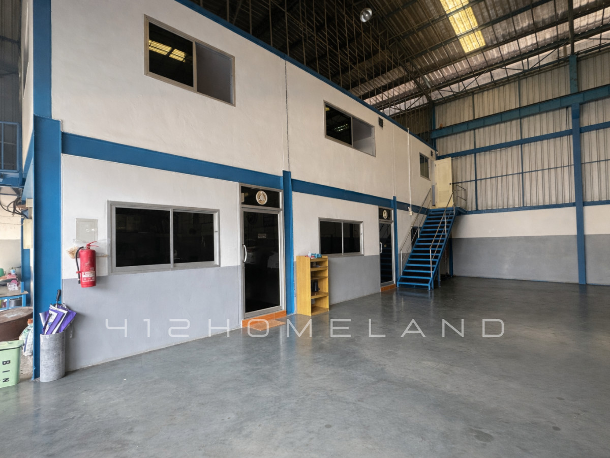 For SaleWarehouseSamut Prakan,Samrong : Urgent sale! Warehouse-factory 850 sq m, area 1 rai, large vehicles can enter, complete water and electricity, Bang Sao Thong, Samut Prakan.