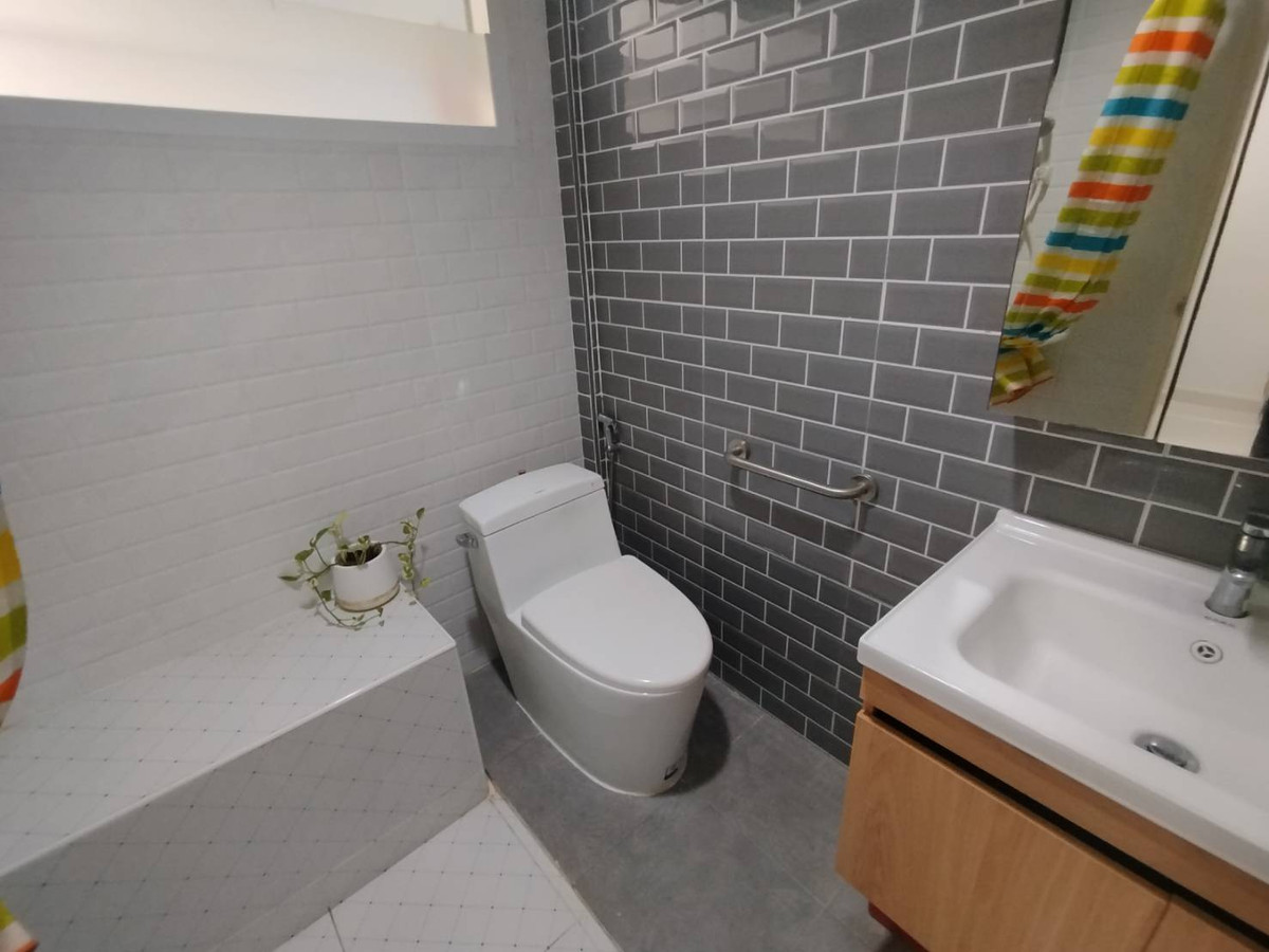 ขายทาวน์โฮมนนทบุรี บางใหญ่ บางบัวทอง : ขายทาวน์เฮ้าส์  หมู่บ้านนันทนาการ์เด้น2 30.3 ตรว. ซอยท่าอิฐ บางรักน้อย นนทบุรี 