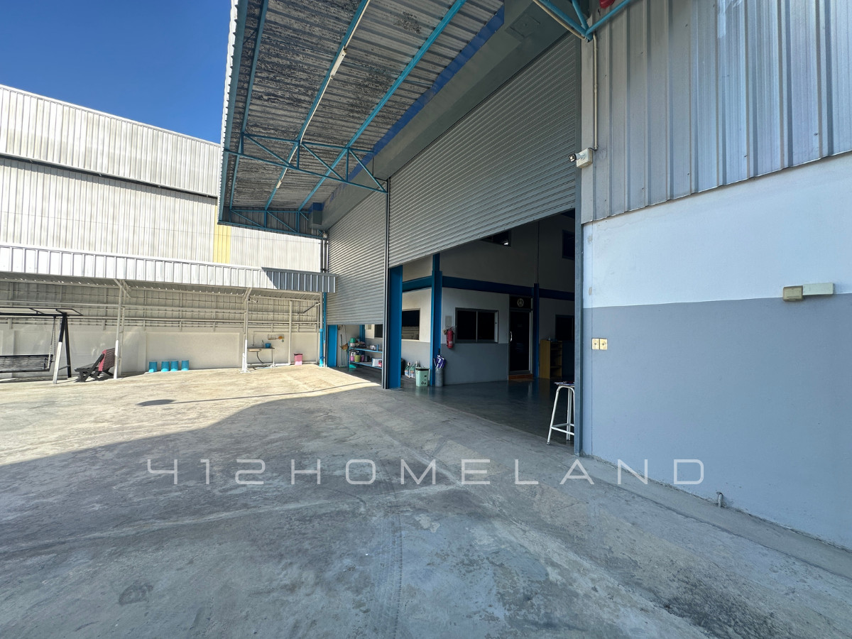 For SaleWarehouseSamut Prakan,Samrong : Urgent sale! Warehouse-factory 850 sq m, area 1 rai, large vehicles can enter, complete water and electricity, Bang Sao Thong, Samut Prakan.