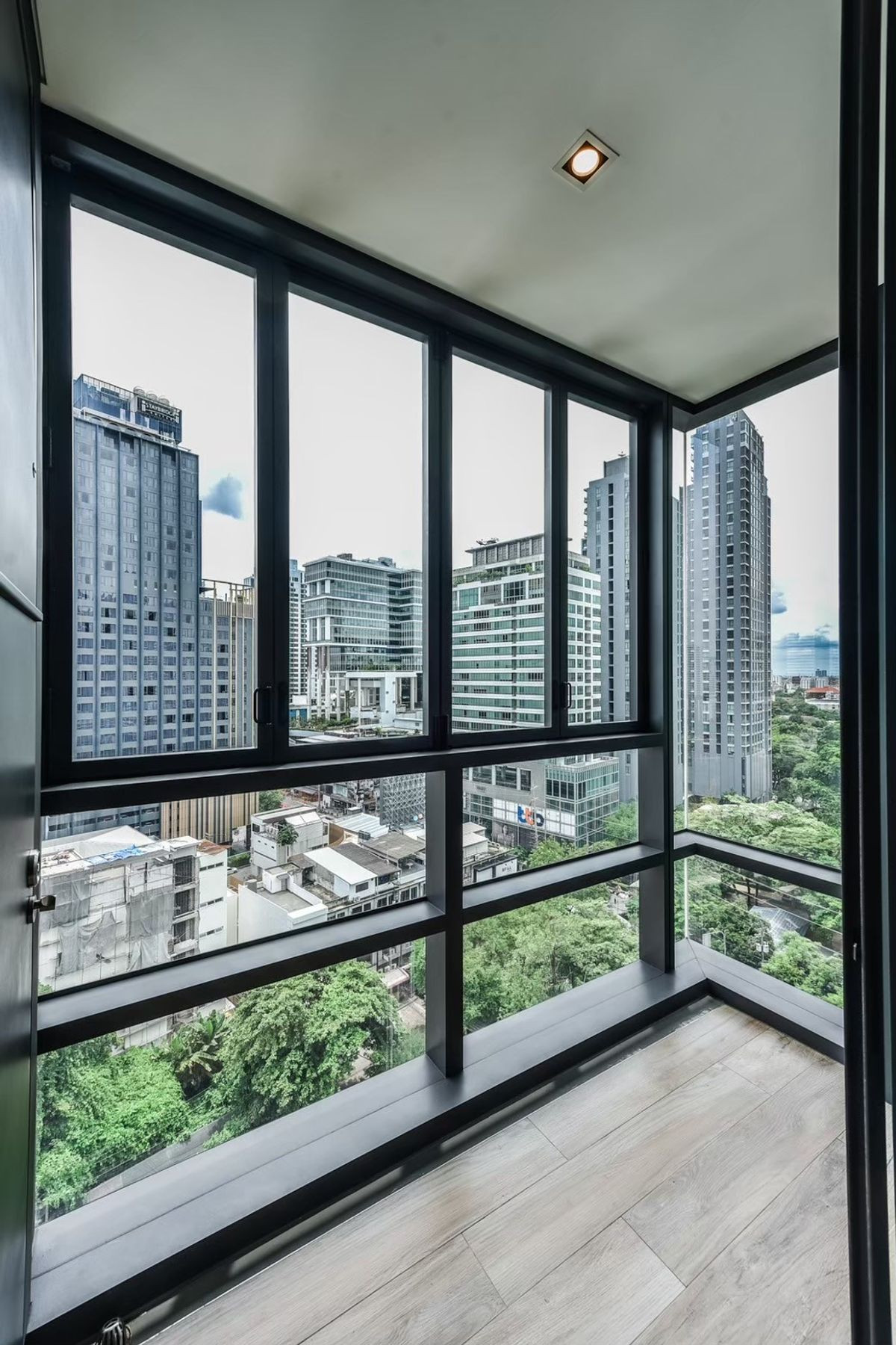 For RentCondoSukhumvit, Asoke, Thonglor : 2 bedrooms at The Bangkok Thonglor, Contact 062-496-6454