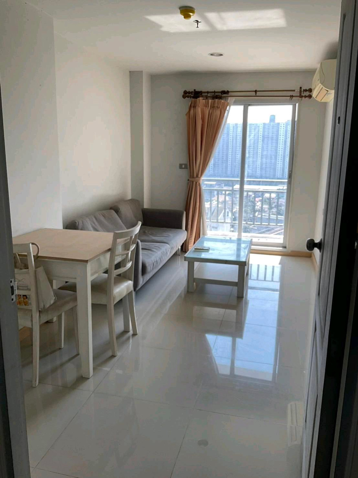 ขายคอนโดบางซื่อ วงศ์สว่าง เตาปูน : 🔹 ขายคอนโด Rich Park @ Bangson Station ใกล้ MRT บางซ่อน 50 ม. | 1.5 ล้านบาท | ชั้นสูง วิวโล่ง
(ขายต่ำกว่าราคาประเมิน)