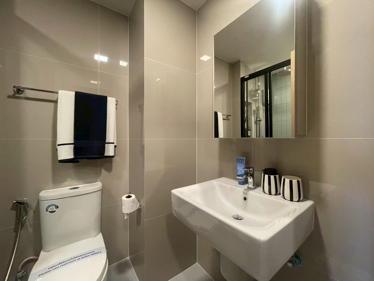 For SaleCondoWongwianyai, Charoennakor : 𝗙𝗟𝗢 by Sansiri 1 Bedroom starting from 2.89 MB* Prime unit, ready to move in 📱 065-236-2839