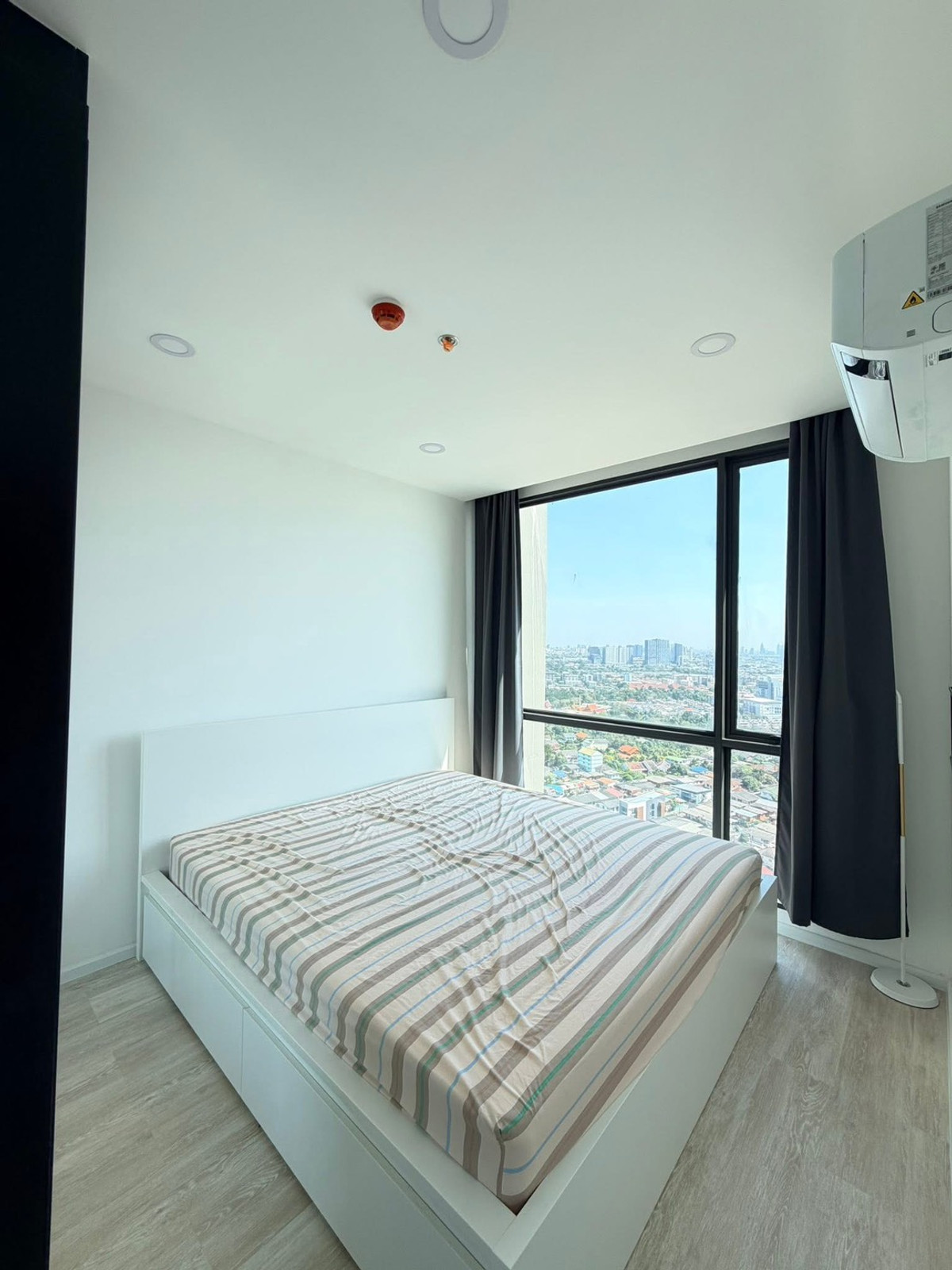 ให้เช่าคอนโดบางซื่อ วงศ์สว่าง เตาปูน : ⚜️ปล่อยเช่า The Clev Riverline Chaophraya - Wongsawang (เดอะ เคลฟ ริเวอร์ไลน์ เจ้าพระยา - วงศ์สว่าง) สนใจสอบถาม แอดไลน์ 🆔  𝐈𝐃 𝐋𝐢𝐧𝐞 : @glorious1 หรือ https://lin.ee/897Debr โทร 099 498 2461