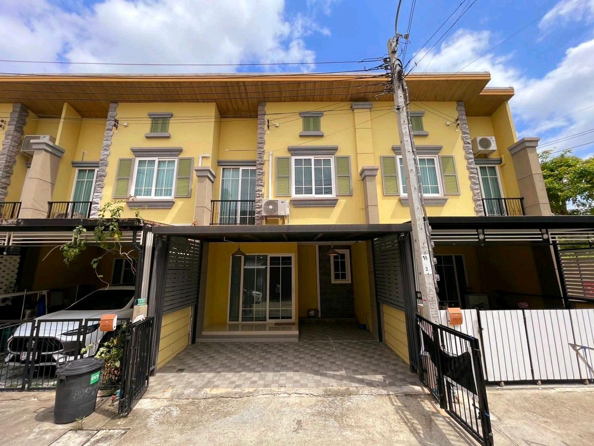 For SaleTownhomeBang kae, Phetkasem : ✨ Very urgent sale! ✨ Beautiful 2-story townhome, ready to move in.
