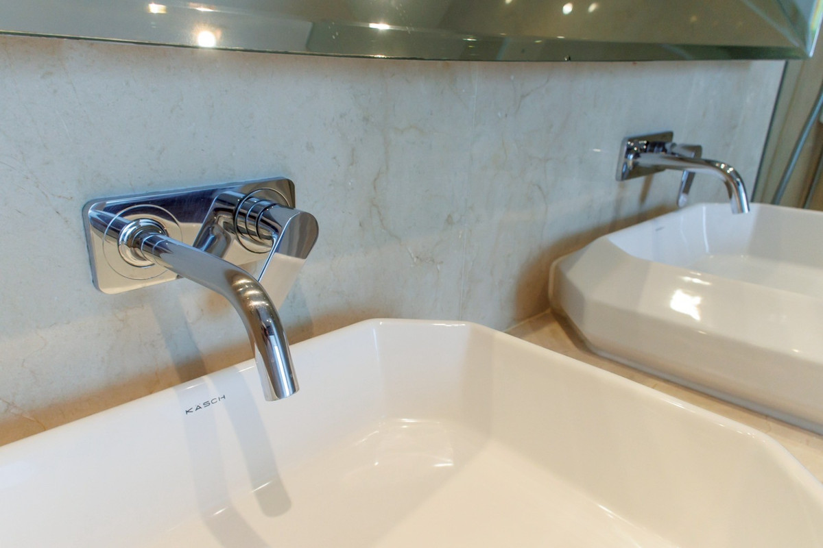 For RentCondoSukhumvit, Asoke, Thonglor : Marque Sukhumvit 39 High-Floor 2-Bedroom Spacious Residence with Open View Please call: 062-496-6454