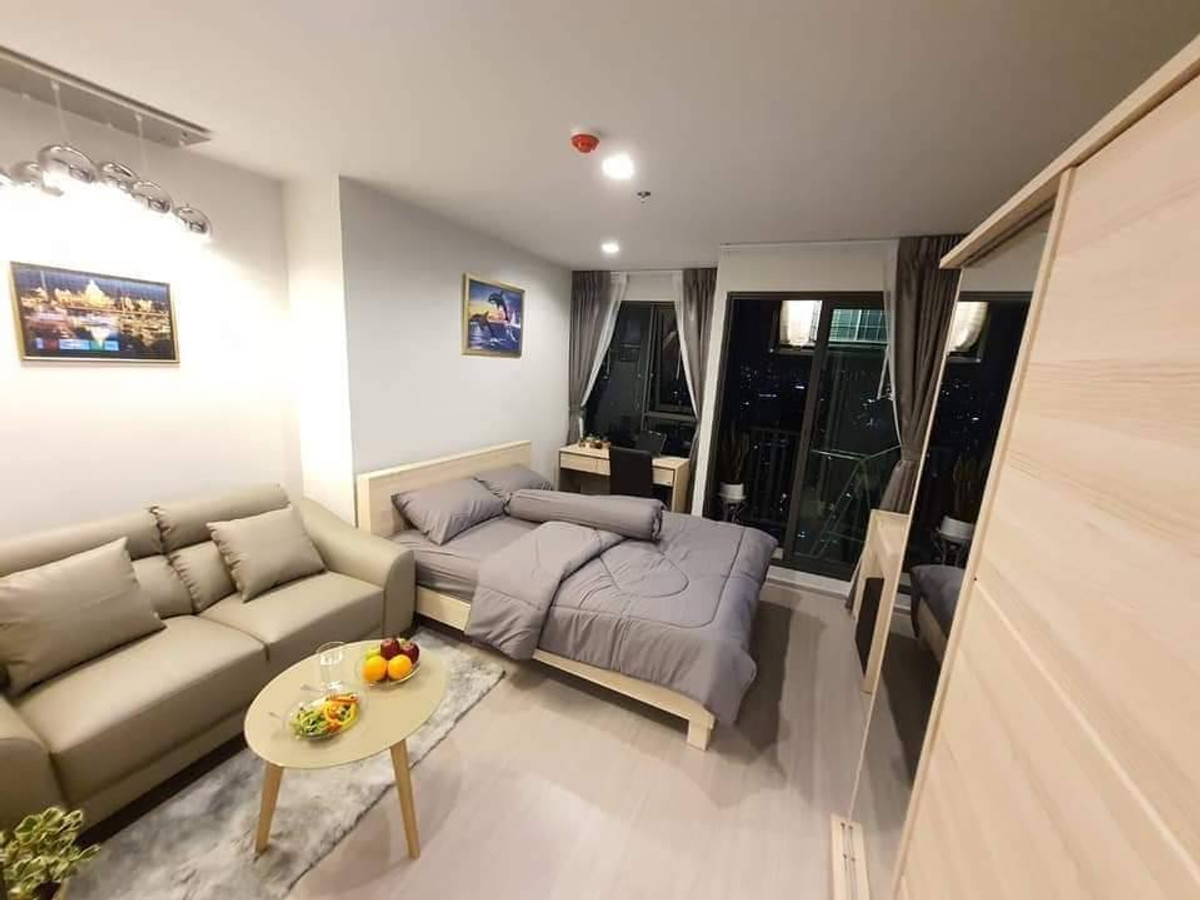 For RentCondoLadprao, Central Ladprao : 📍 For rent! Life Ladprao | Studio, 42nd floor, Bird Eye view, in the heart of Ladprao intersection. Ready to move in on 5 January 2026.