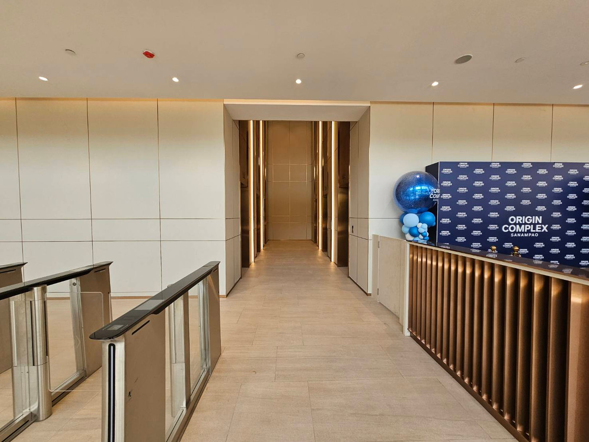 For RentOfficeAri,Anusaowaree : Office space for rent Shop space for rent  Origin complex sanampao BTS Sanam Pao, Phahonyothin Road, has a connection from BTS into the building, 87 sq m., rent 73,950 baht/month.
