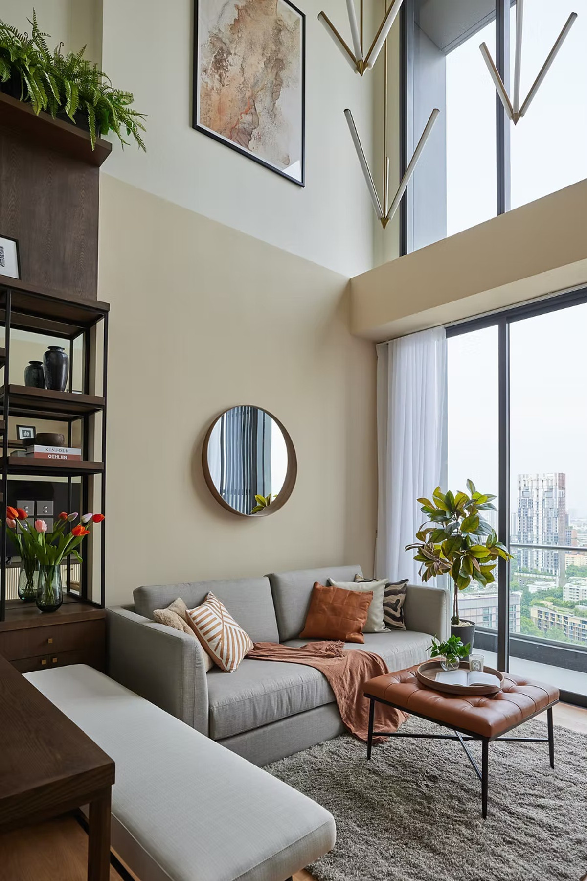 For RentCondoSukhumvit, Asoke, Thonglor : BEATNIQ Sukhumvit 32 High-Floor 2-Bedroom Duplex with Balcony Please call: 062-496-6454