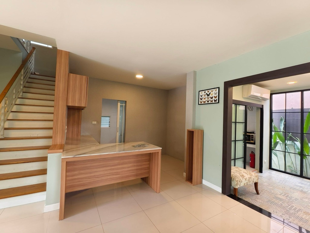 ขายบ้านพัฒนาการ ศรีนครินทร์ : ขายบ้านเดี่ยว มัณฑนา พระราม 9 ศรีนครินทร์ กรุงเทพกรีฑา บ้านหลังใหญ่